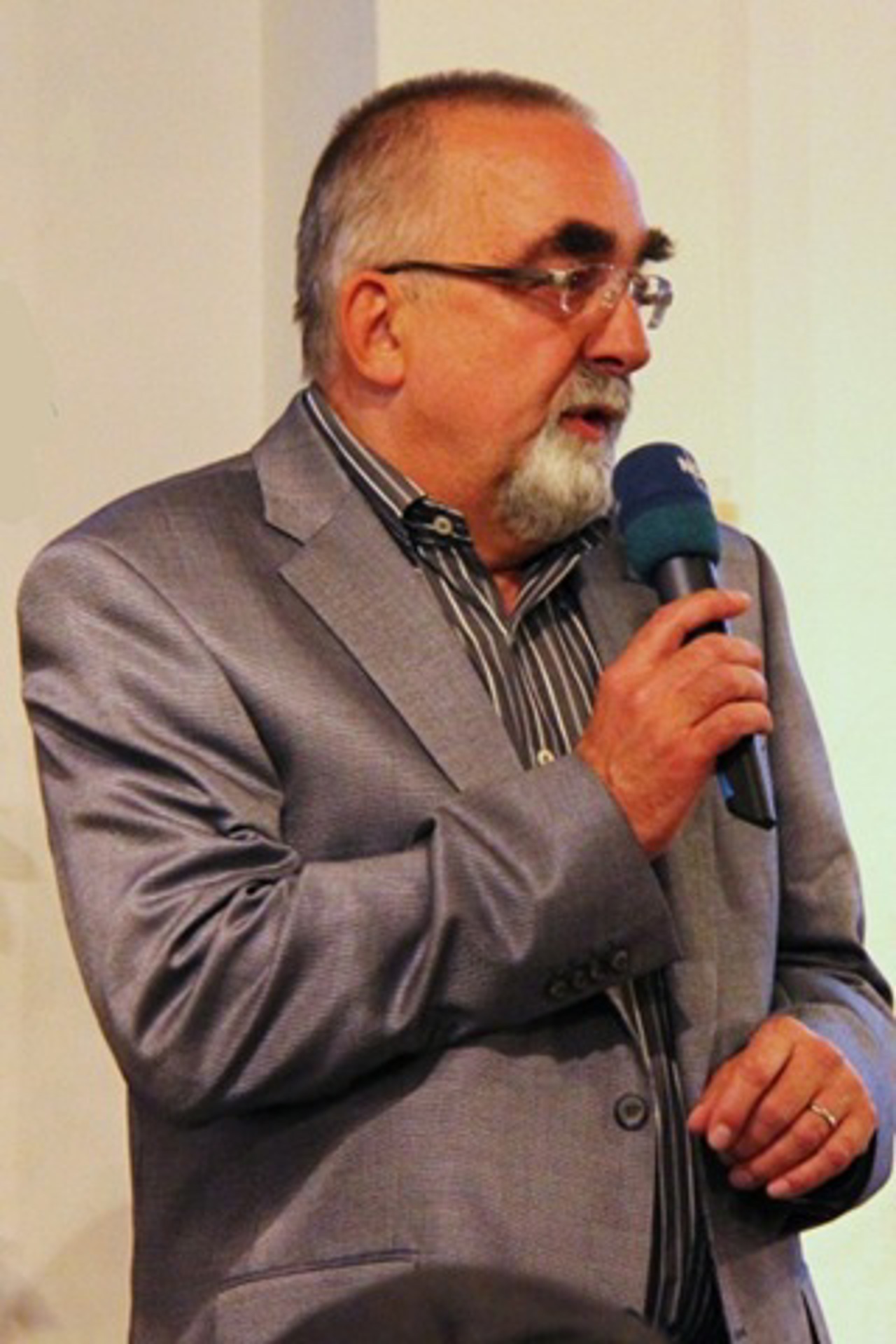 Moderator Ernst-Jürgen Walberg