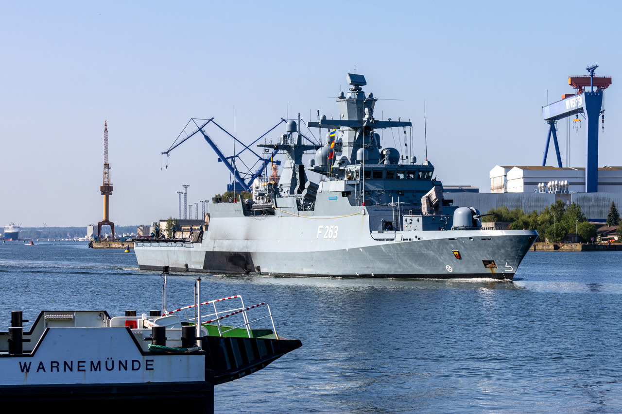 Die Korvette „Oldenburg“ (F263) lief kurz nach U33 aus