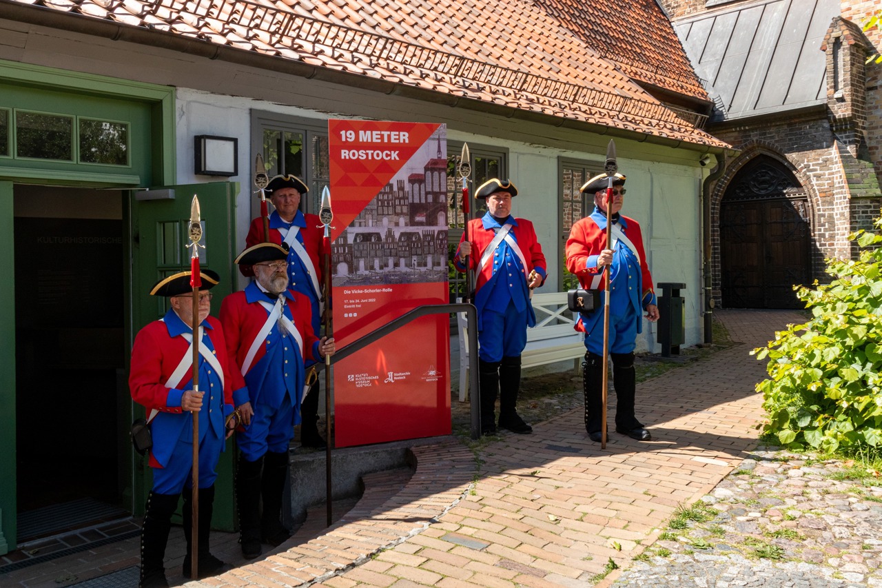 19 Meter Rostock: Bis zum 24. Juni wird die Vicke-Schorler-Rolle im Kulturhistorischen Museum gezeigt.