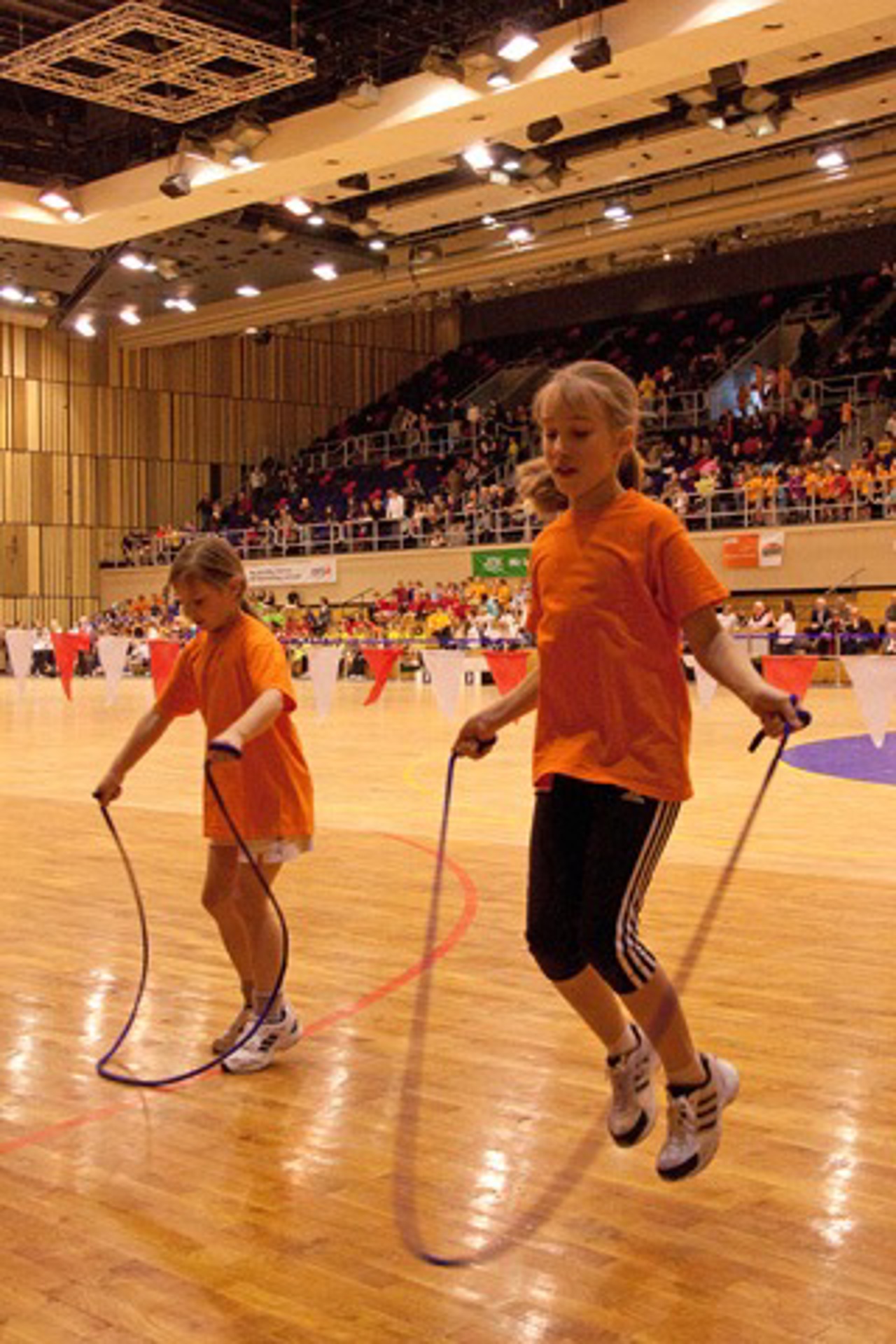 Seilspringen beim 27. Hallensportfest der Rostocker Schulen 2011