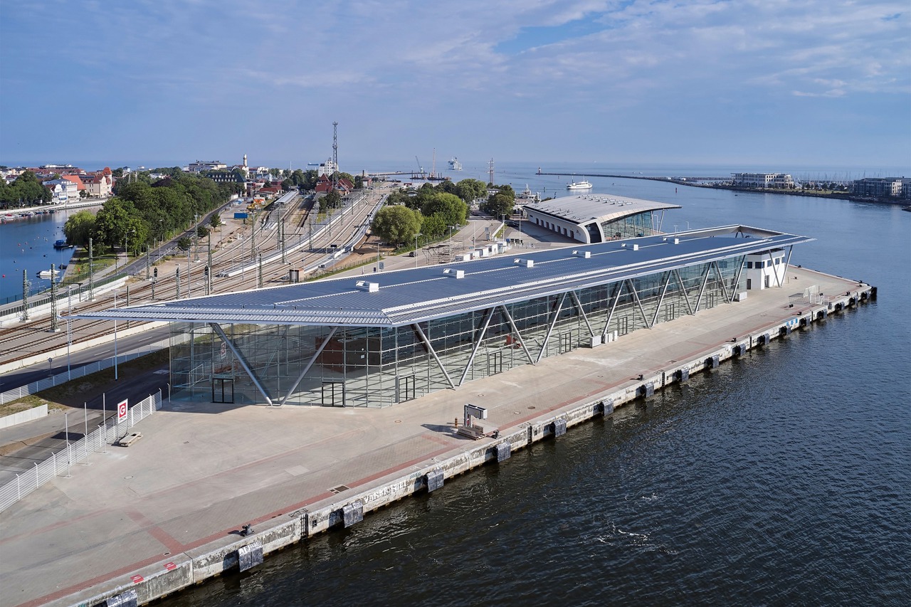 Das Kreuzfahrt-Terminal WCC8 in Warnemünde (Foto: ROSTOCK PORT/Nordlicht)