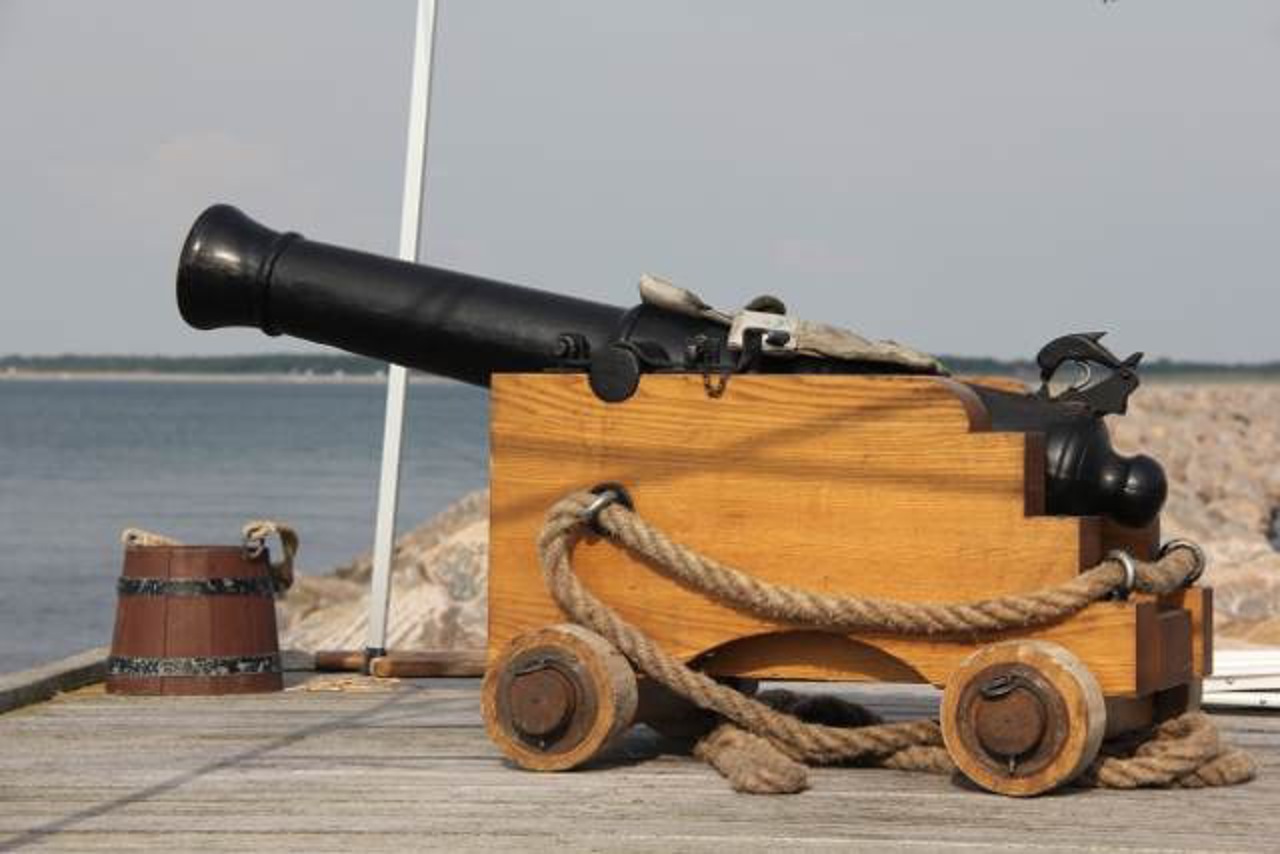 Böllerkanone bei der Hanse Sail
