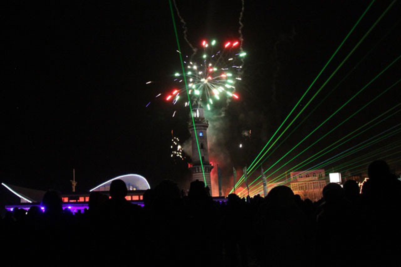 Leuchtturm in Flammen Neujahr 2011