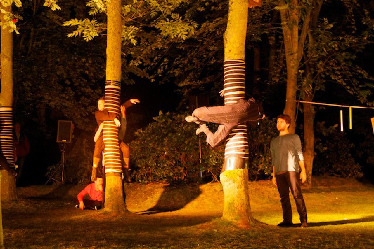 Die Tanzcompagnie des Volkstheaters Rostock bei der Lichtklangnacht 2014