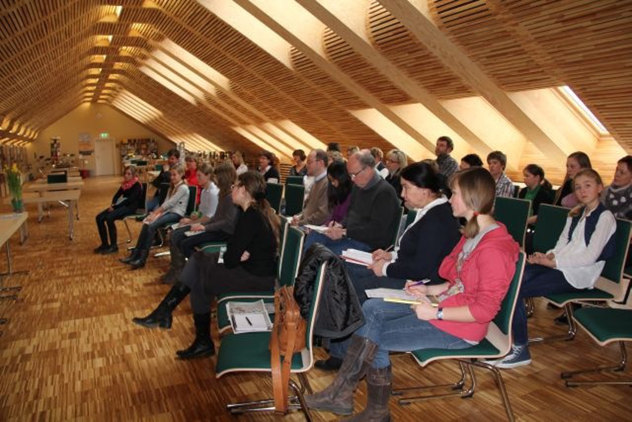 Stadtentscheid des Vorlesewettbewerbs 2011 in der Bibliothek des CJD Rostock