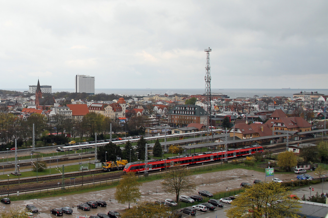 Bis 2020 soll der Bahnhof Warnemünde umgebaut und ein Stück nach Süden versetzt werden
