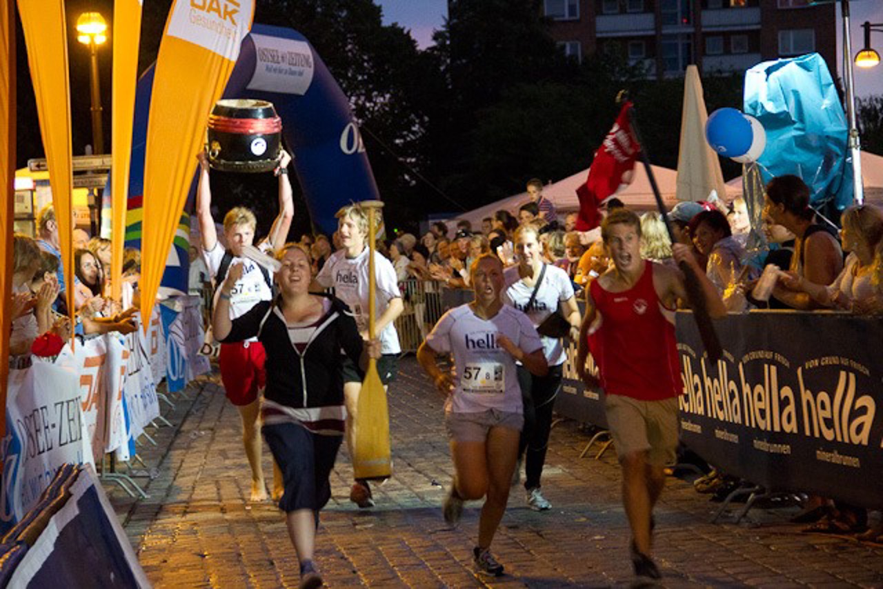 Staffelzieleinlauf in der Marathonnacht 2013
