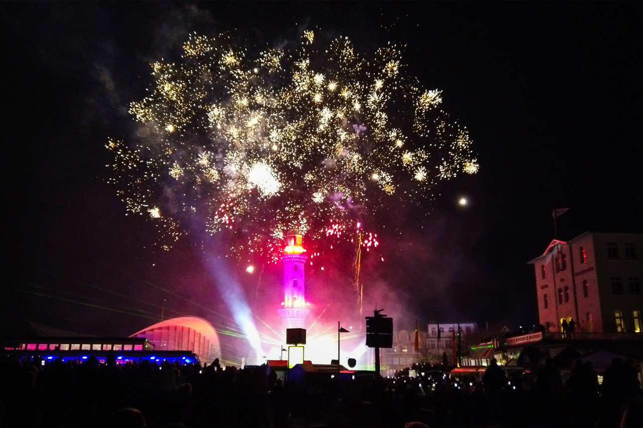 Warnemünder Turmleuchten 2019 - Feuerwerk