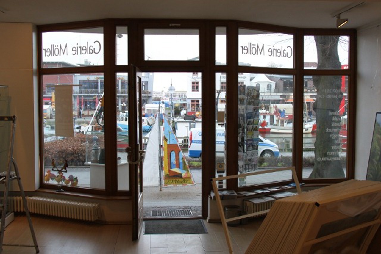 Karl-Heinz Möller zeigt Bilder "Nördlich von Siena" in der Galerie Möller in Warnemünde