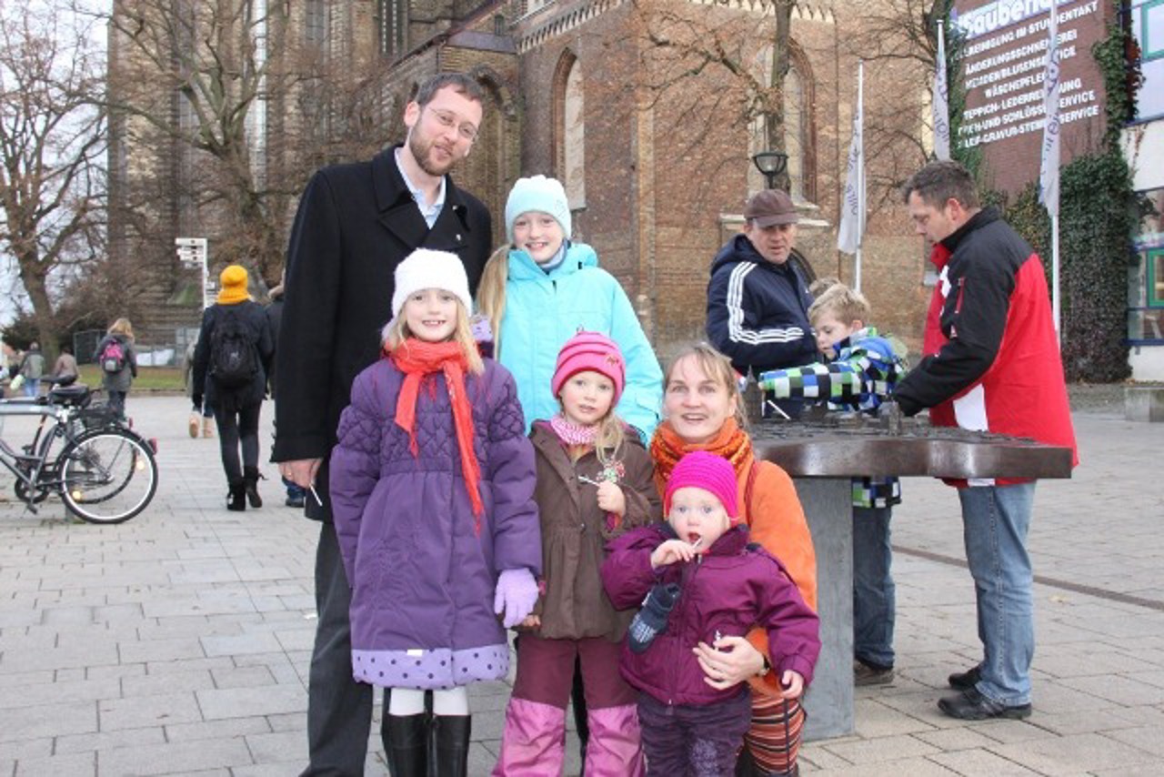 Christian, Elisa, Clara, Sarah, Yvonne und Anna Gillot