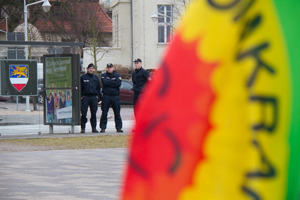 Polizisten bei der Anti-Atom-Demo in Rostock