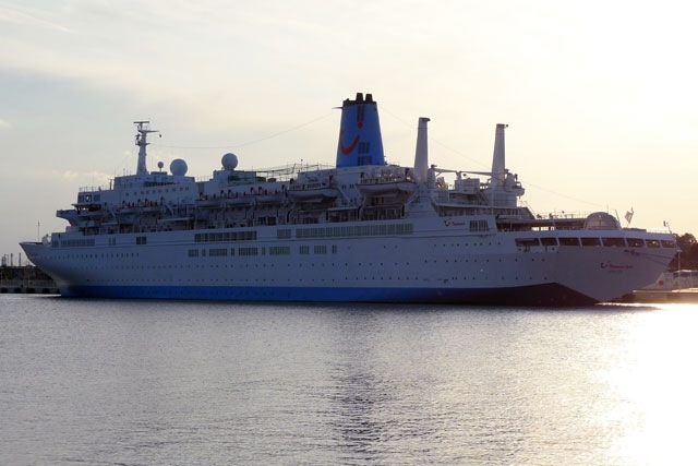 Die Thomson Spirit in Rostock-Warnemünde