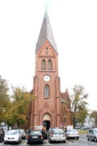 Kirche am Kirchenplatz in Warnemünde