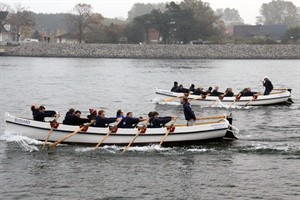 Kutter pullen: Zweikampf in Warnemünde