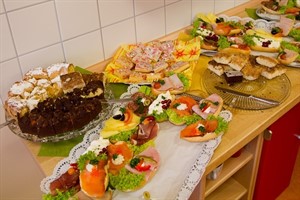 Buffet im Kinderrestaurant der Kita