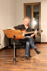 Matthias Richter an der Gitarre