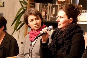 Alke Martens und Carina Hojenski in der Anderen Buchhandlung