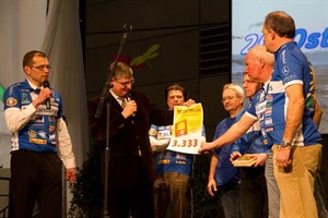 HanseTour Sonnenschein, Spendenübergabe auf der OstseeMesse