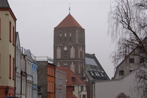 Nasskaltes Wetter zum Auftakt des Ostermarktes