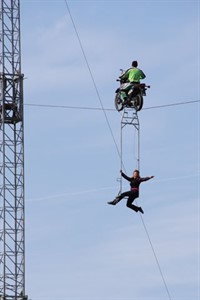 Trabers - Hochseilartistik im Hafen Rostock