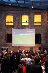 Fussball im Foyer der HMT