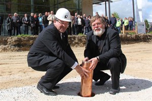 Grundsteinlegung für den neuen Hörsaal der Uni Rostock - Wolfgang Schareck und Volker Schlotmann