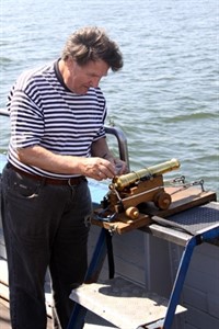 Goldene Kanone auf Kutter "Pasewalk"