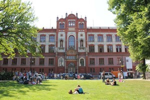 Universität Rostock, Hauptgebäude am Universitätsplatz