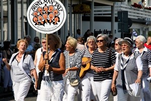 Gruppe "Sing Man Tau" beim Nieger Ümgang