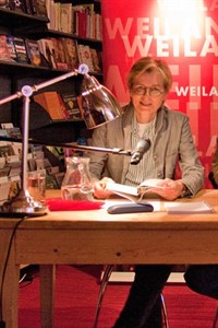 Beatrice von Weizsäcker in der Universitätsbuchhandlung Weiland