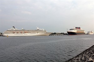 Kreuzfahrtschiffe im Kreuzfahrthafen Warnemünde