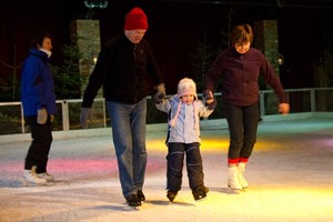 Schlittschuhbahn bei der 8. Eiszeit