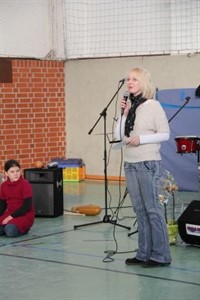 Juliane Holtz in der "Grundschule an den Weiden"