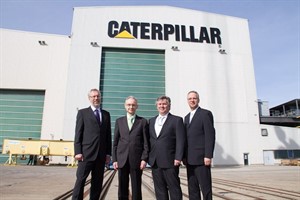 Caterpillar Motoren Rostock: Dr. Udo Schlemmer-Kelling (Engineering Manager, Caterpillar Rostock), Prof. Dr.-Ing. Egon Hassel (Lehrstuhls für Technische Thermodynamik der Universität Rostock), Jens-Peter Reinkens (Operations Manager Production, Caterpillar Rostock), Dr. Stefan Rudolph (Staatssekretär, Wirtschaftsministerium)