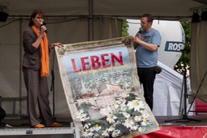 Anette Niemeyer vom Ortsbeirat eröffnet das Stadtteilfest