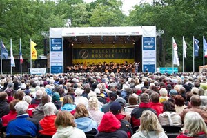 Fast 3000 Gäste besuchen die 13. Klassik-Nacht im Rostocker Zoo