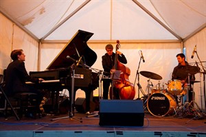 Sternal Trio im Klostergarten beim See more Jazz 2011