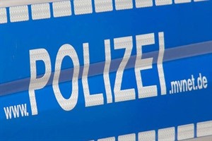 Angriff auf Rostocker Polizeirevier vor der Begegnung Hansa Rostock - St. Pauli