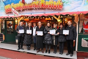 Pastor Scholl, Annegret Methling, Marlies Urbigkeit, Ernst Klar, Karina Jens, Berit Kunz, Birgit Hermann und Guido Hildebrandt