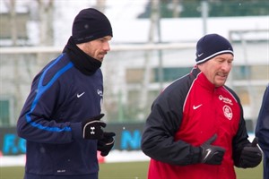 Mit neuem Mut will Hansa-Trainer Wolfgang Wolf morgen bei Alemannia Aachen punkten