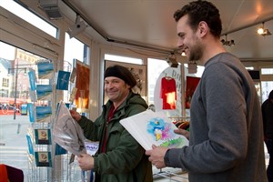 Mike Bauer und Christian Elgert bei „Shopping at Pavilion“