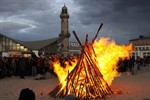 Fackelumzug und Osterfeuer 2012 in Warnemünde