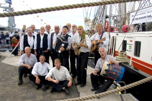 Breitlings Reise in 80 Minuten um die Welt - Maritime Musik & Literatur am 6. Juni 2012 im Literaturhaus Rostock