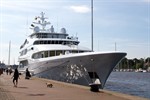 Luxusyacht „Samar“ macht im Stadthafen Rostock fest