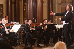 Die Russische Kammerphilharmonie St. Petersburg ist am 16. Juli 2012 in der Nikolaikirche Rostock zu Gast