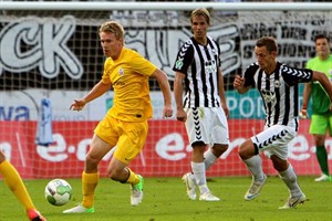 Leonhard Haas (Hansa Rostock), Felix Luz und Heiko Schwarz (Wacker Burghausen)