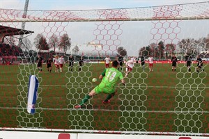 Hansa Rostock vs. Rot Weiß Erfurt: Ein Foulelfmeter sorgt für den Ausgleich der Gastgeber