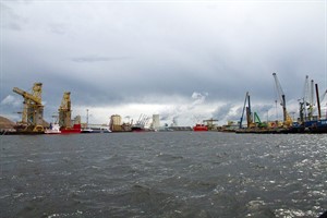 Weniger Umschlag im Rostocker Seehafen 2012