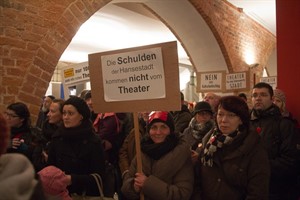 Protest für das Volkstheater im Rathaus