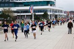 Küstenwaldlauf auf der Promenade in Warnemünde